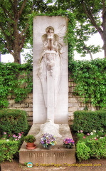 Cenotaph of Baudelaire